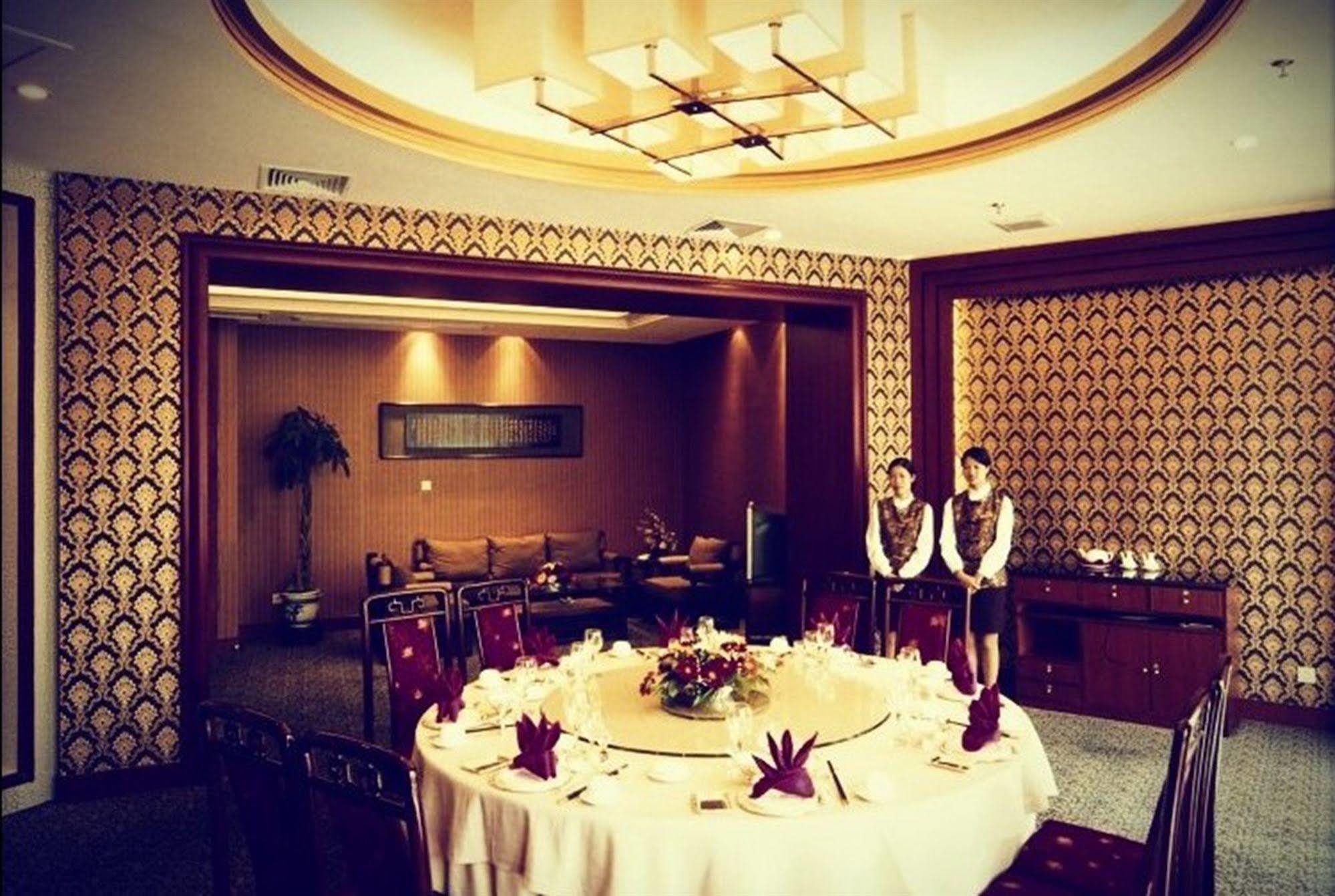 Yiwu Yi He Hotel Exterior photo